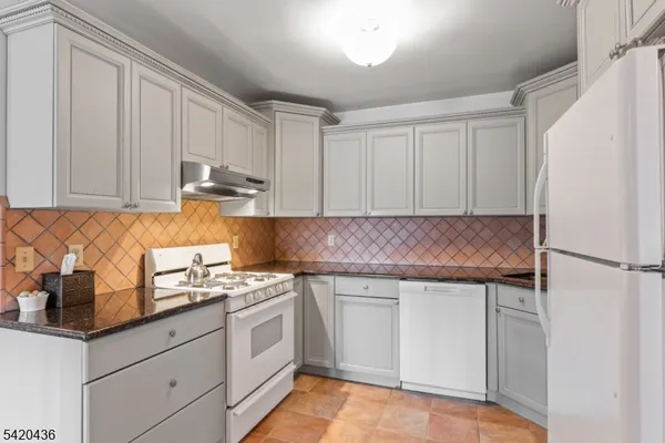 $350,000 | 1342 North Avenue, Unit D4, Elizabeth, NJ 07208