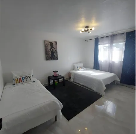 $3,300 | 1670 Northeast 1st Avenue, Pompano Beach, FL 33060