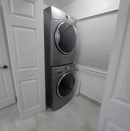 $3,300 | 1670 Northeast 1st Avenue, Pompano Beach, FL 33060