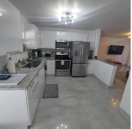 $3,300 | 1670 Northeast 1st Avenue, Pompano Beach, FL 33060