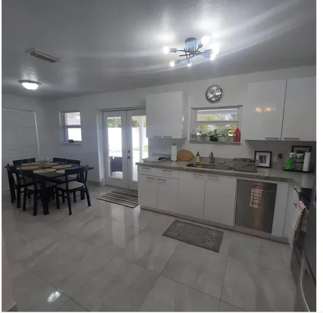 $3,300 | 1670 Northeast 1st Avenue, Pompano Beach, FL 33060