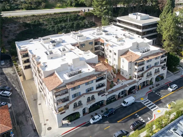 a view of a buildings with a outdoor space