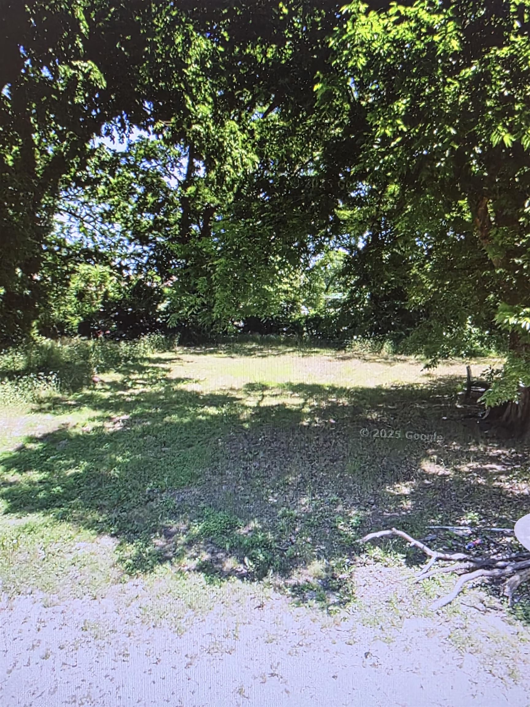 0 James Street Memphis, TN 38106 - Photo 4 of 6 a view of a lake with beach