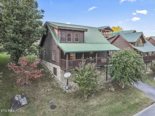 $574,900 | 526 Blackberry Ridge Way, Pigeon Forge, TN 37863