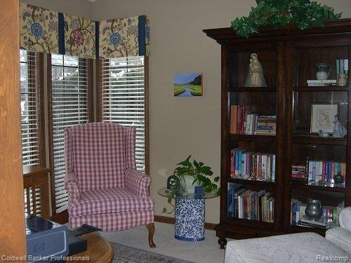 682 Snowmass Drive Rochester, MI 48309 - Photo 12 of 23 Library.JPG