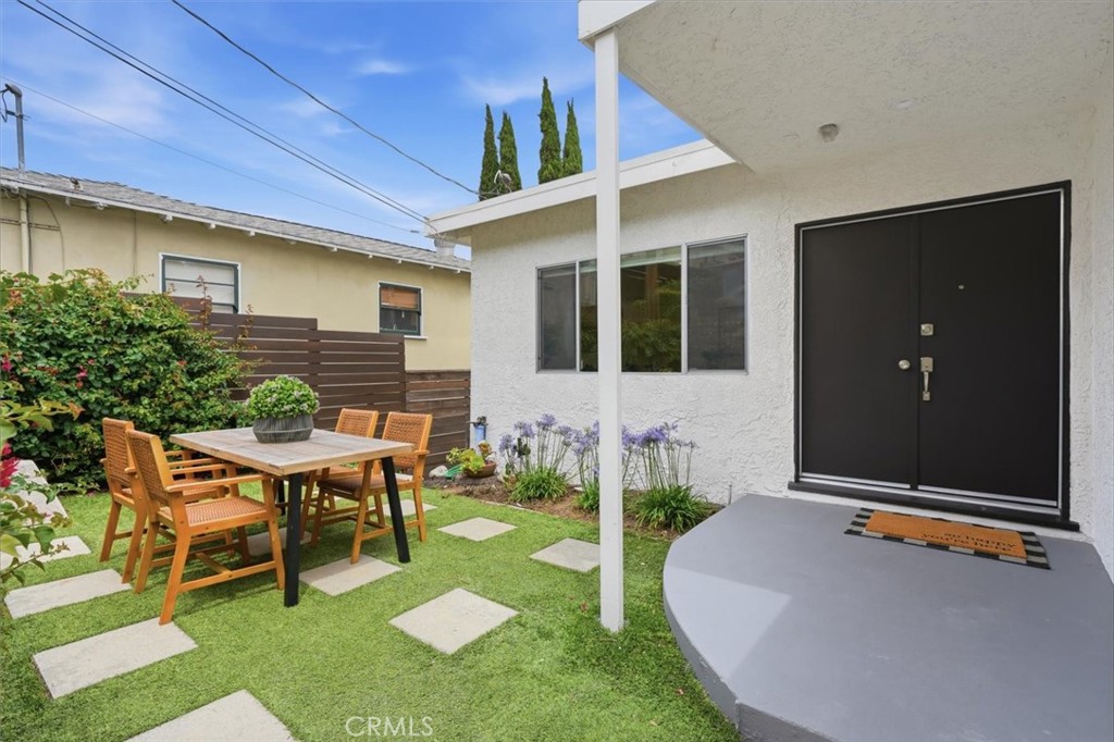2448 Riverside Place Los Angeles, CA 90039 - Photo 3 of 58 Front Private Courtyard