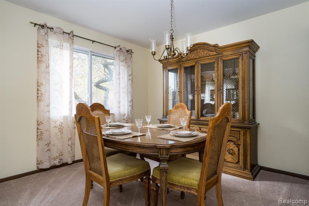 758 Lake Forest Road Rochester Hills, MI 48309 - Photo 3 of 19