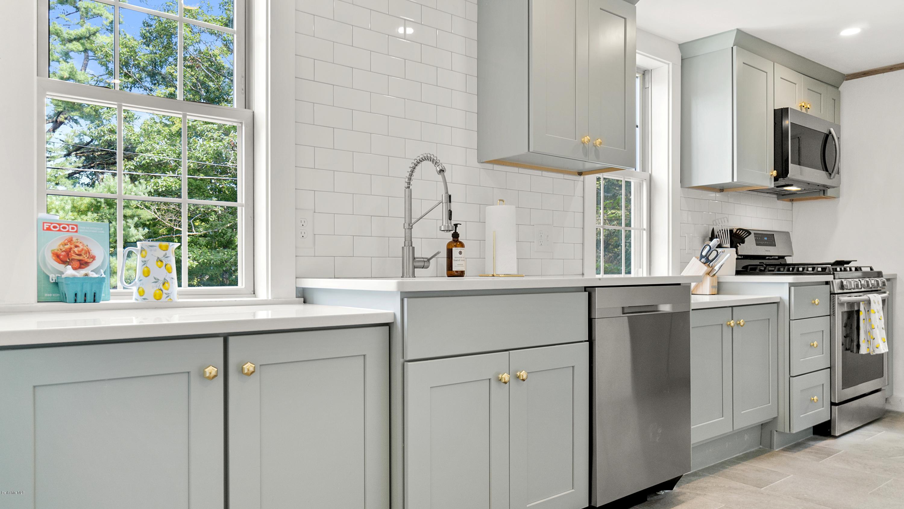 11 Stockbridge Road West Stockbridge, MA 01266 - Photo 3 of 18 DSC09708