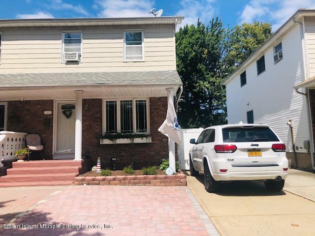 17 Middle Loop Road Staten Island, NY 10308 - Photo 1 of 35 Single Family Semi-Attached Colonial