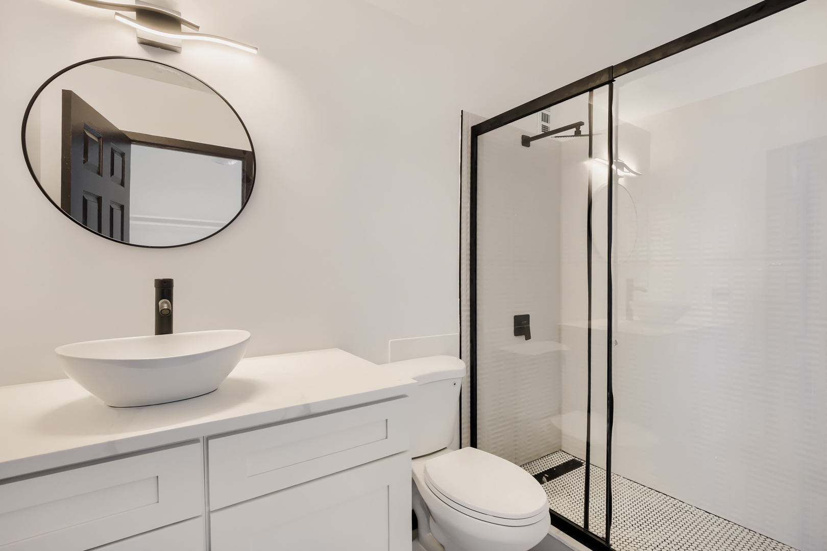 6171 North Sheridan Road, Unit 2311 Chicago, IL 60660 - Photo 11 of 14