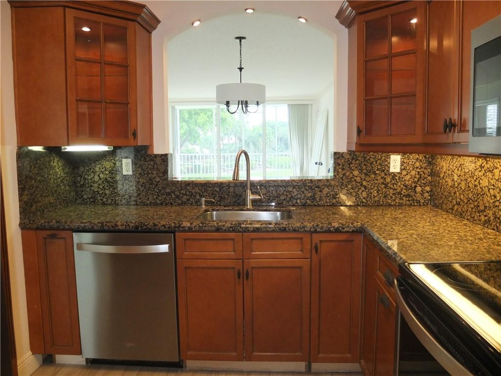 3150 Northeast 48th Court, Unit 204 Lighthouse Point, FL 33064 - Photo 5 of 23 Photo 5