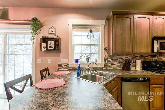 $379,500 | 617 Britton Lane, Moscow, ID 83843