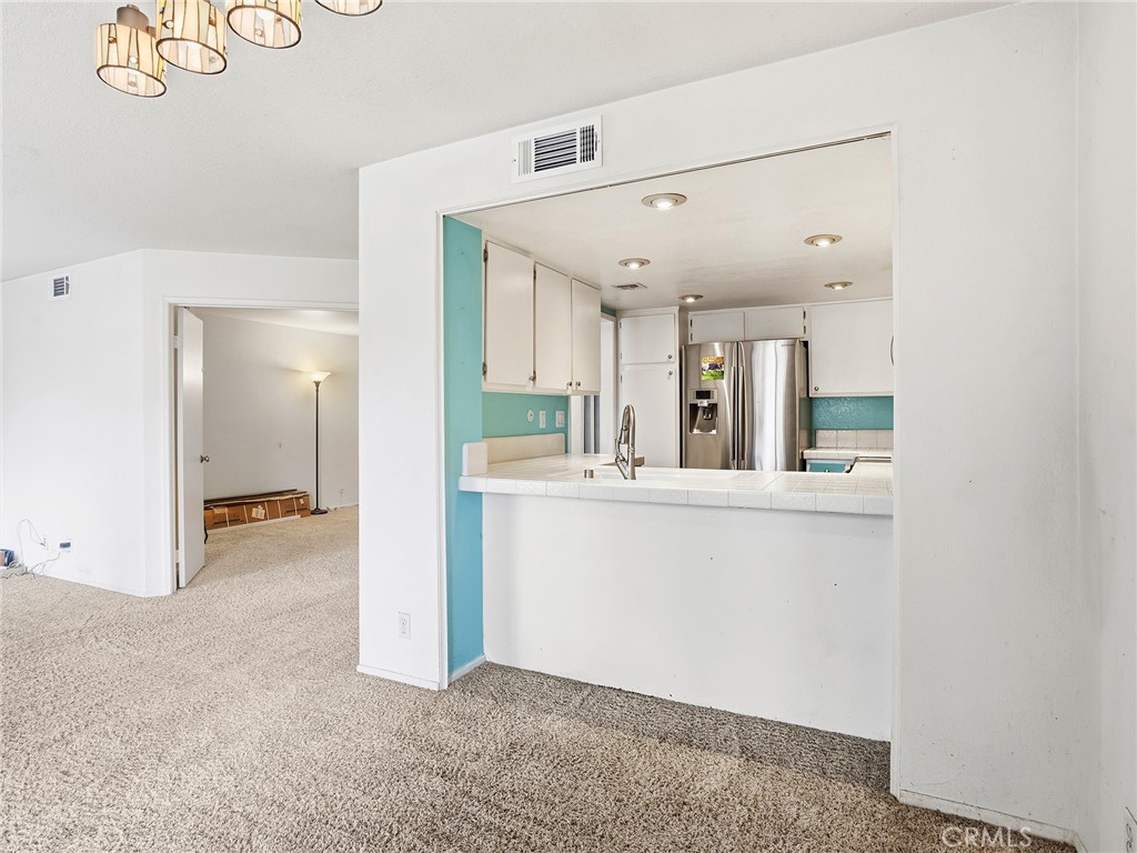 230 Bethany Road, Unit 237 Burbank, CA 91504 - Photo 9 of 38 Dining Room
