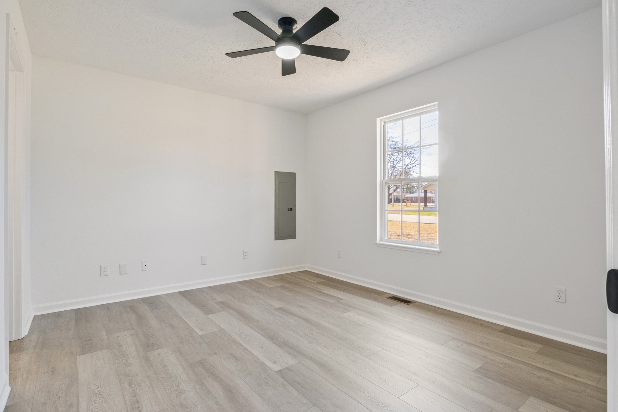 813 Lowry Street Manchester, TN 37355 - Photo 12 of 21 Gallery Image 12
