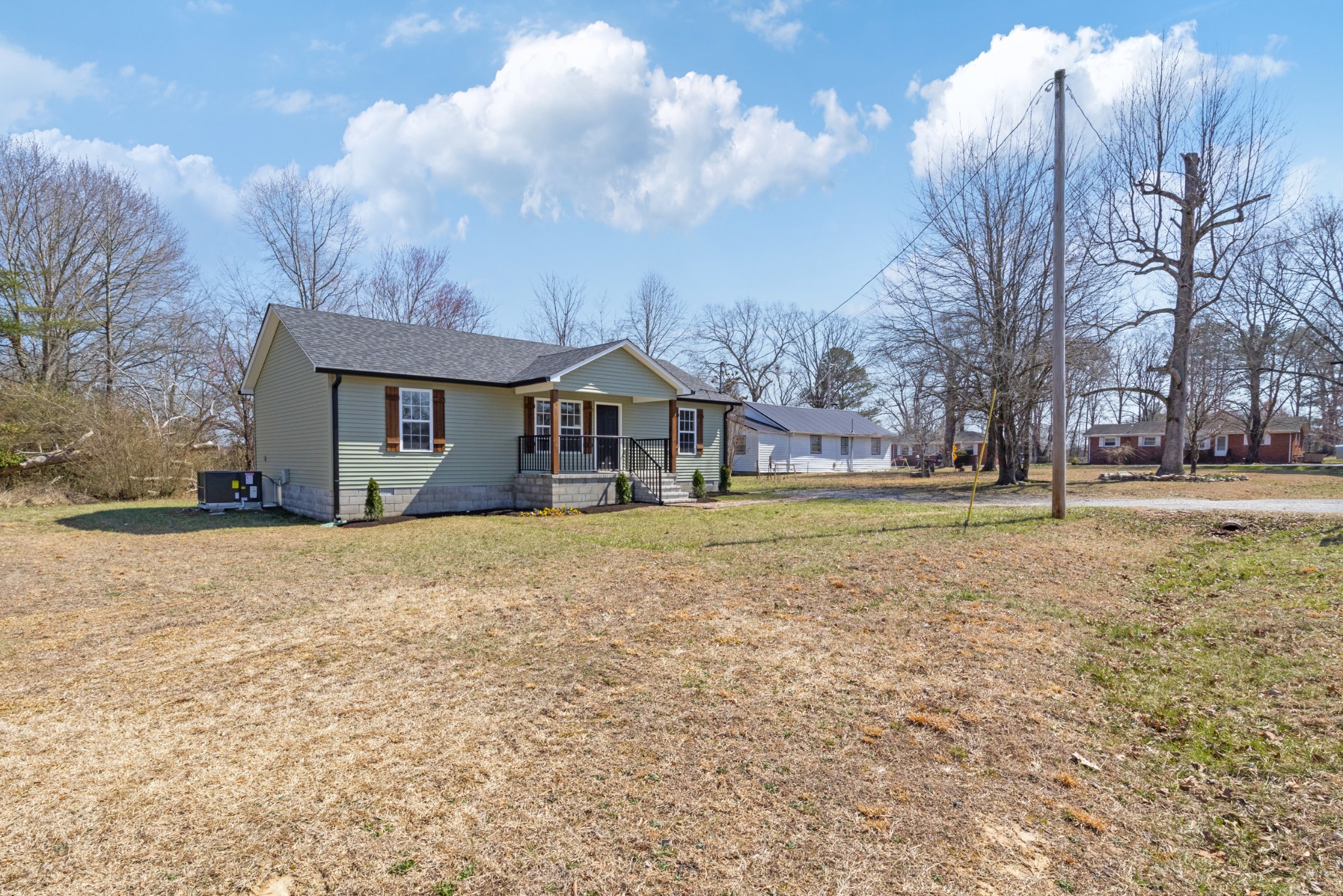 813 Lowry Street Manchester, TN 37355 - Photo 4 of 21 Gallery Image 4