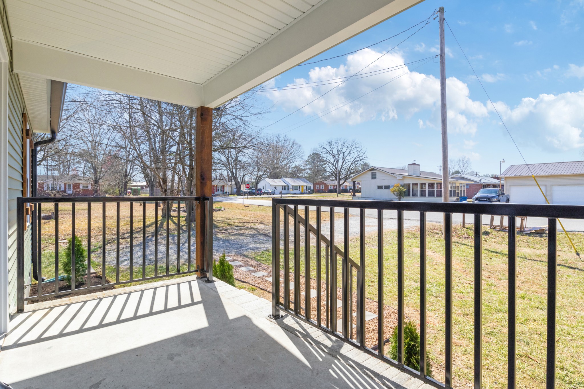 813 Lowry Street Manchester, TN 37355 - Photo 6 of 21 Gallery Image 6