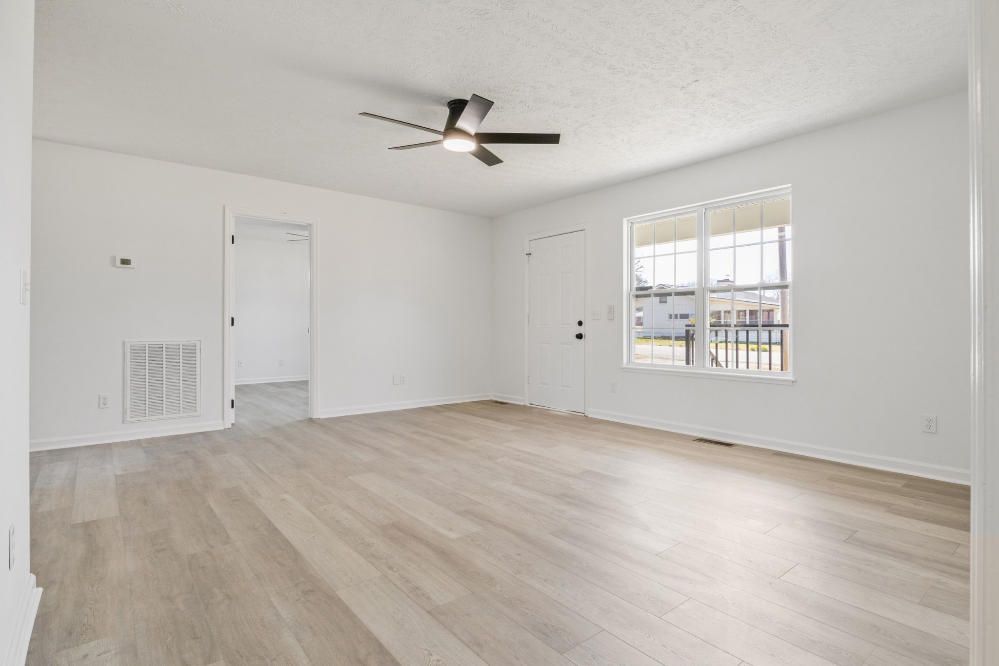 813 Lowry Street Manchester, TN 37355 - Photo 8 of 21 Gallery Image 8