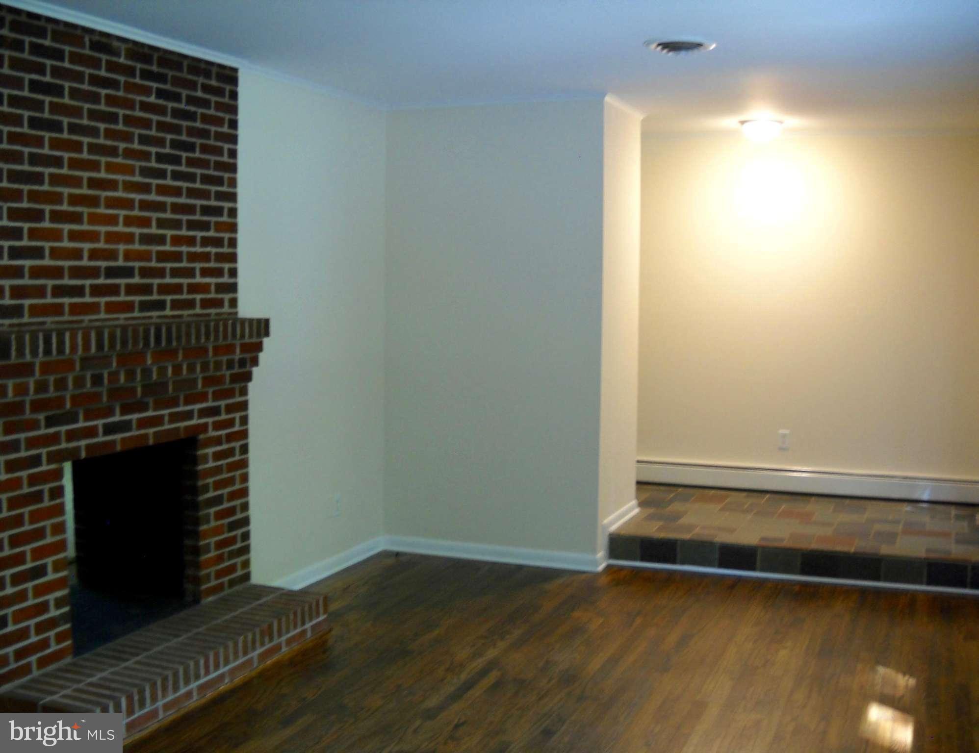 9084 Glebe Creek Road Easton, MD 21601 - Photo 3 of 13 Living Room