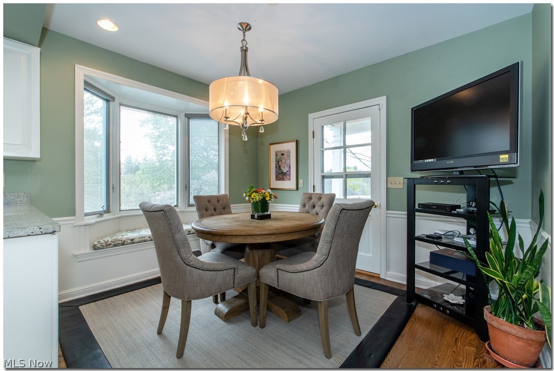 33955 Old Kinsman Road Hunting Valley, OH 44022 - Photo 19 of 35 The breakfast area is open to the kitchen and provides access to........