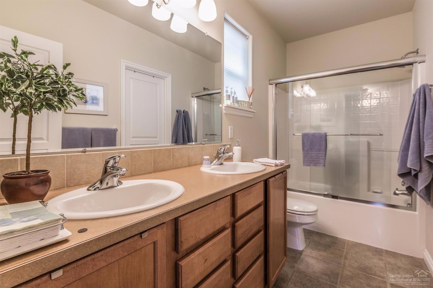 Immaculate well maintained master bath.
