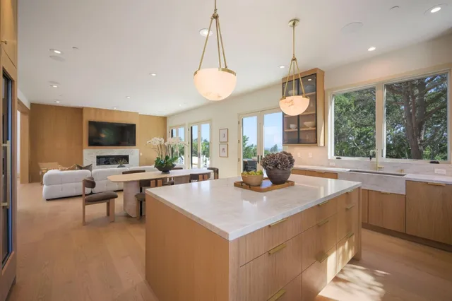 $13,950,000 | 1215 La Cumbre Road, Hillsborough, CA 94010