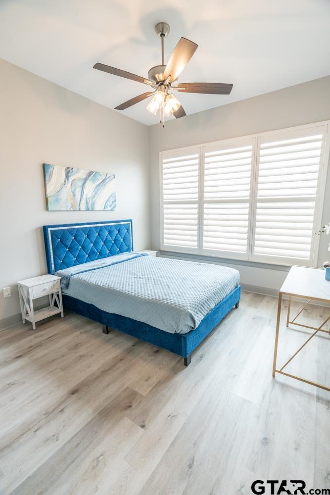 3531 Chapel View Tyler, TX 75707 - Photo 25 of 48 a bedroom with a bed and a window