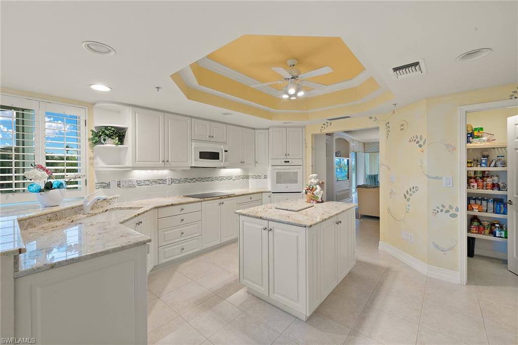 425 Dockside Drive, Unit 301 Naples, FL 34110 - Photo 14 of 46