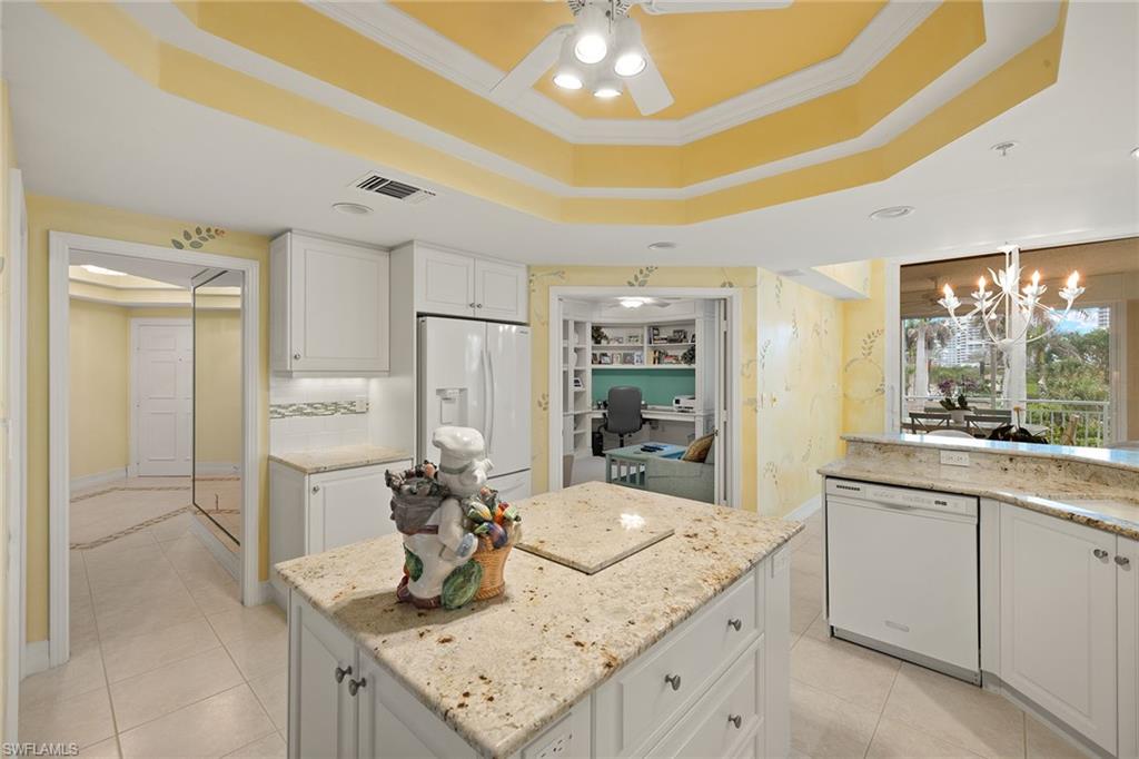 425 Dockside Drive, Unit 301 Naples, FL 34110 - Photo 17 of 46