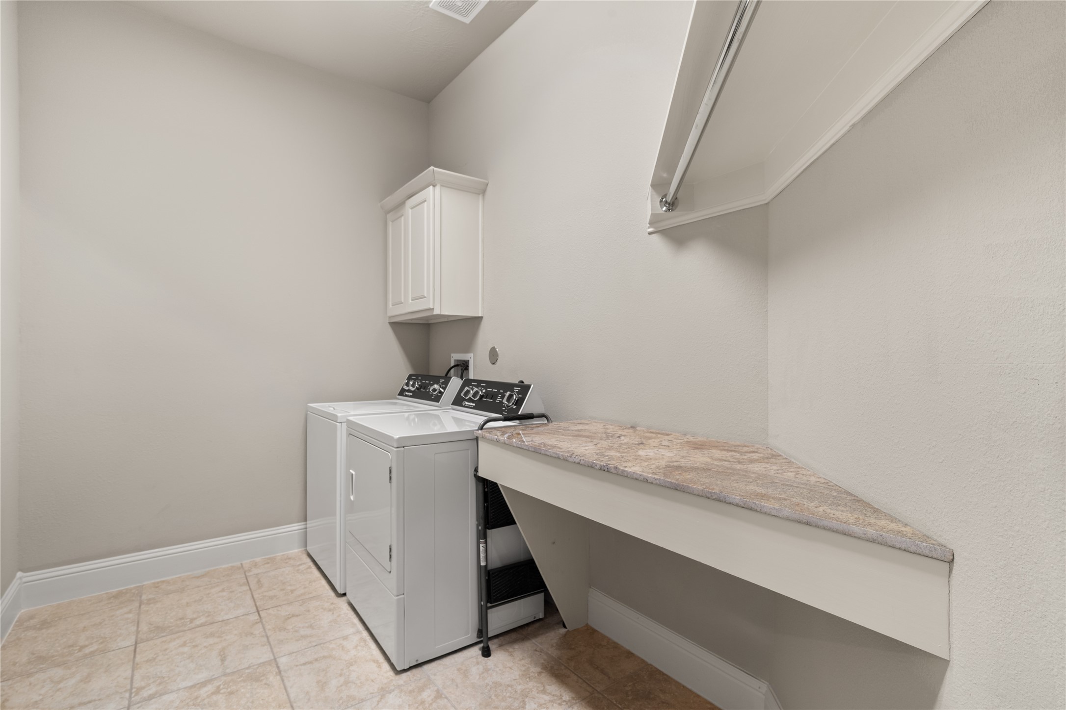 19813 Cullen Ridge Drive Porter, TX 77365 - Photo 36 of 44 Laundry room