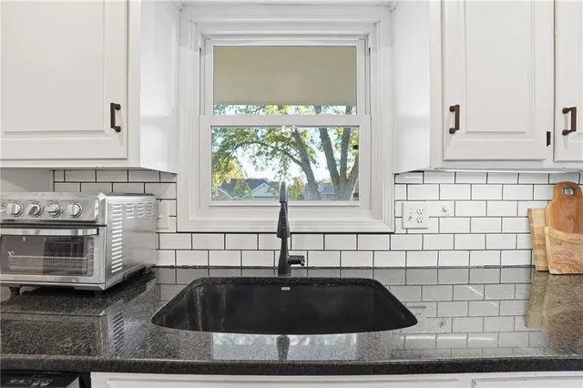 $329,950 | 1716 Northeast Misty Lane, Lee's Summit, MO 64086