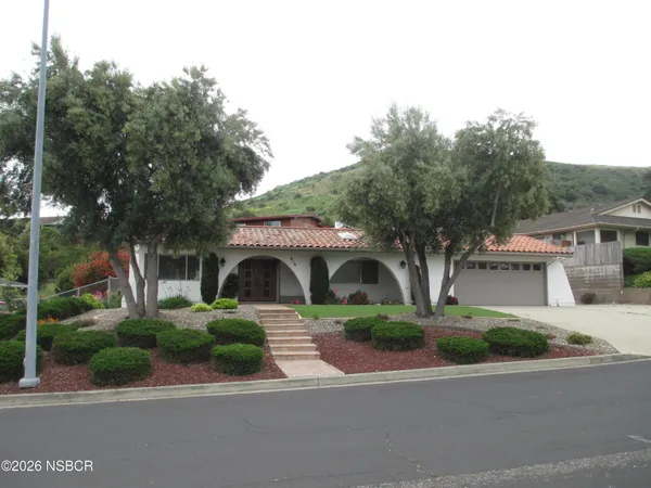 a view of house and outdoor space