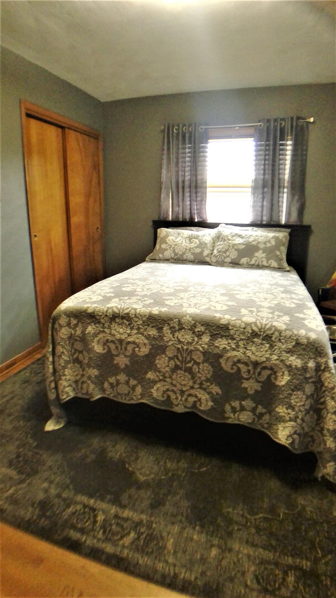 2328 Derr Road Springfield, OH 45503 - Photo 25 of 32 2nd bedroom