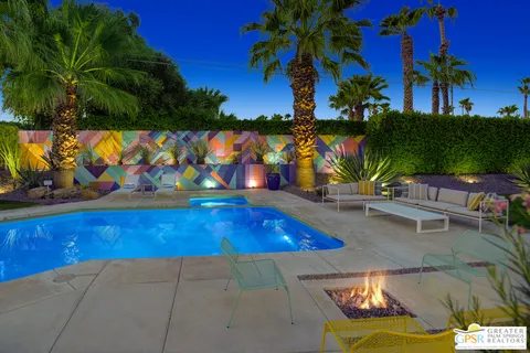$1,075,000 | 406 East Desert Holly Circle, Palm Springs, CA 92262