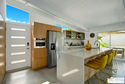 $1,075,000 | 406 East Desert Holly Circle, Palm Springs, CA 92262