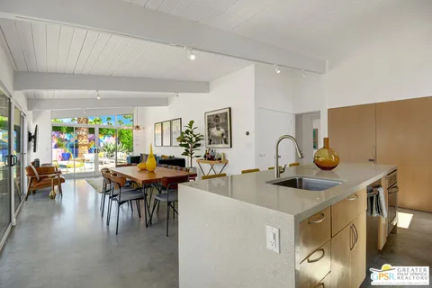 $1,075,000 | 406 East Desert Holly Circle, Palm Springs, CA 92262