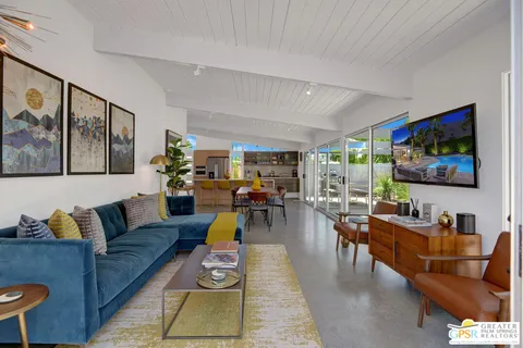 $1,075,000 | 406 East Desert Holly Circle, Palm Springs, CA 92262