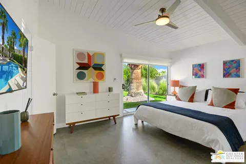 $1,075,000 | 406 East Desert Holly Circle, Palm Springs, CA 92262