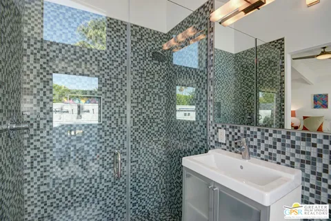 $1,075,000 | 406 East Desert Holly Circle, Palm Springs, CA 92262
