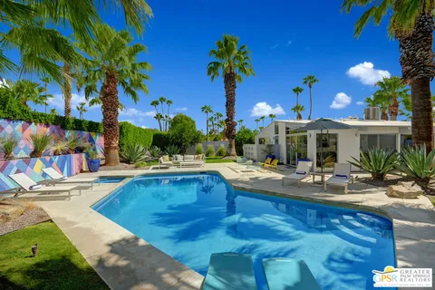 $1,075,000 | 406 East Desert Holly Circle, Palm Springs, CA 92262