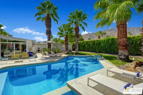 $1,075,000 | 406 East Desert Holly Circle, Palm Springs, CA 92262