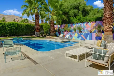 $1,075,000 | 406 East Desert Holly Circle, Palm Springs, CA 92262