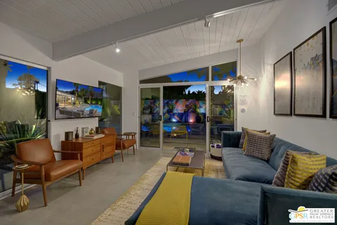 $1,075,000 | 406 East Desert Holly Circle, Palm Springs, CA 92262