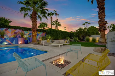 $1,075,000 | 406 East Desert Holly Circle, Palm Springs, CA 92262