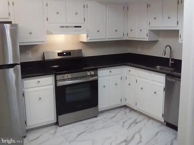 $399,000 | 6319 Fenestra Court, Unit 138A, Burke, VA 22015