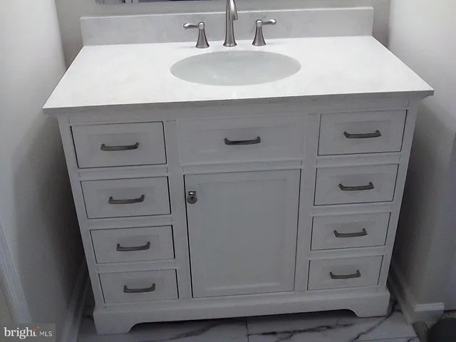 $399,000 | 6319 Fenestra Court, Unit 138A, Burke, VA 22015