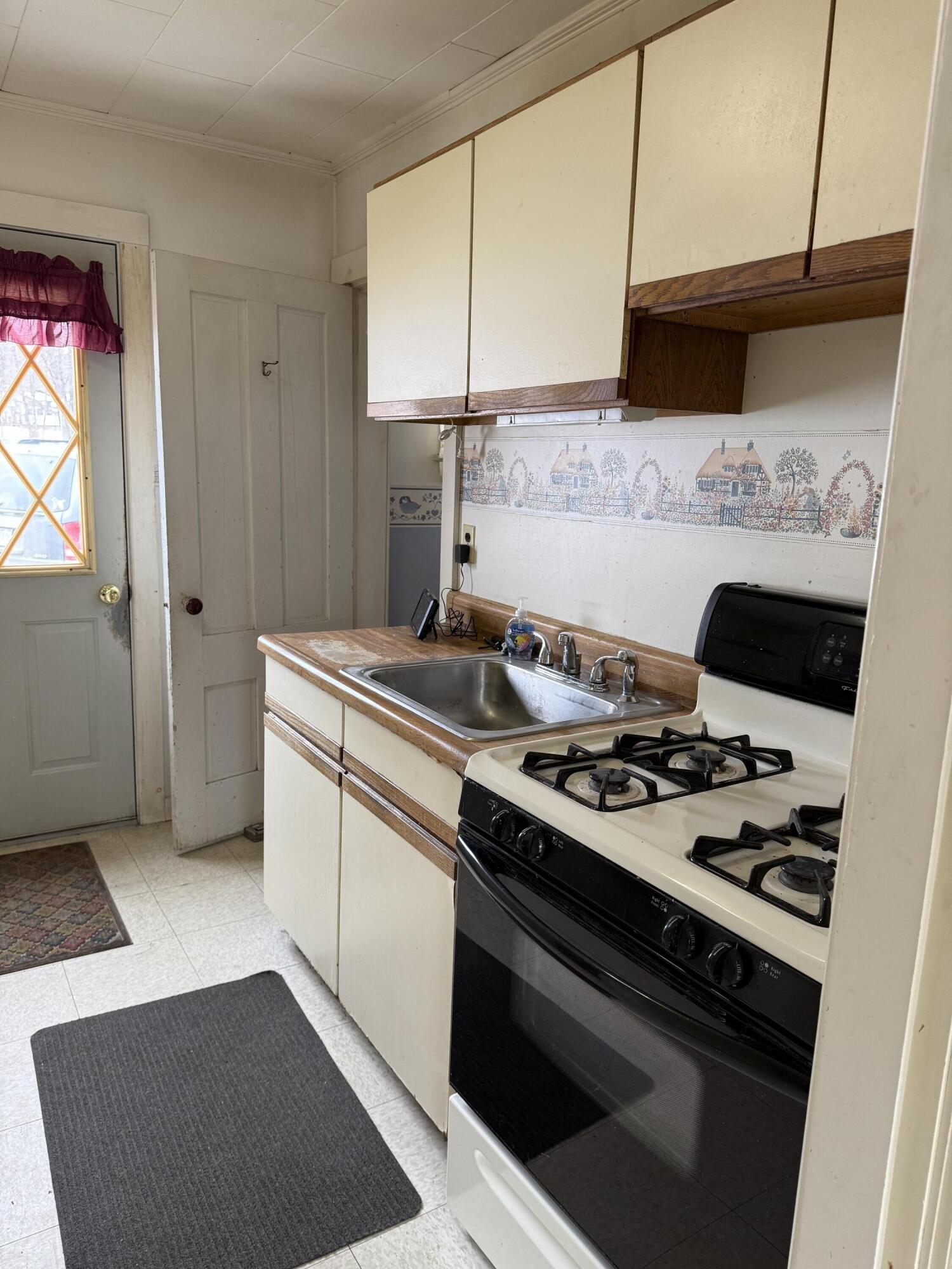 5 Nichol Street Paris, ME 04281 - Photo 5 of 30 Kitchen
