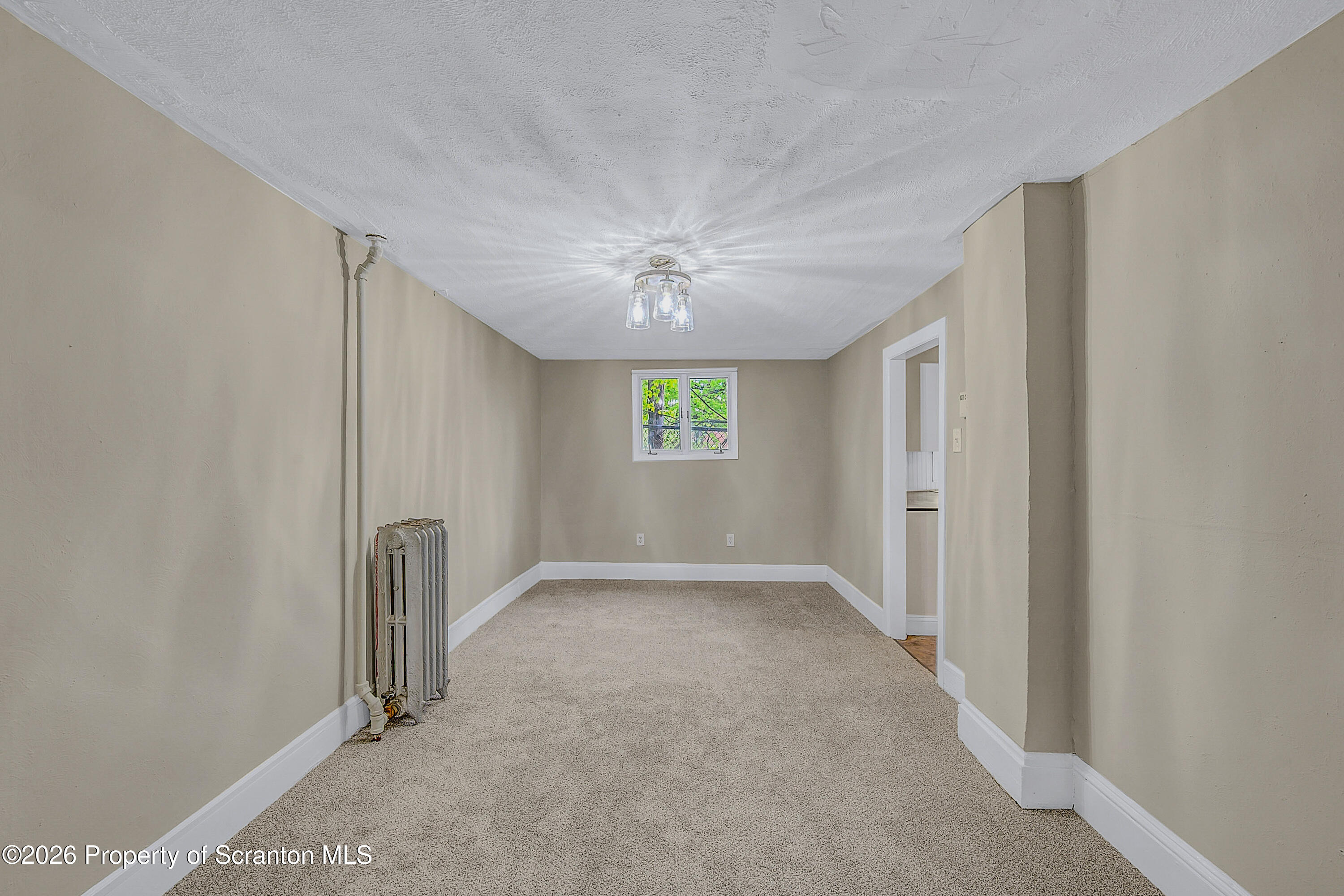 1120 Fisk Street Scranton, PA 18509 - Photo 5 of 22 R Fisk -13