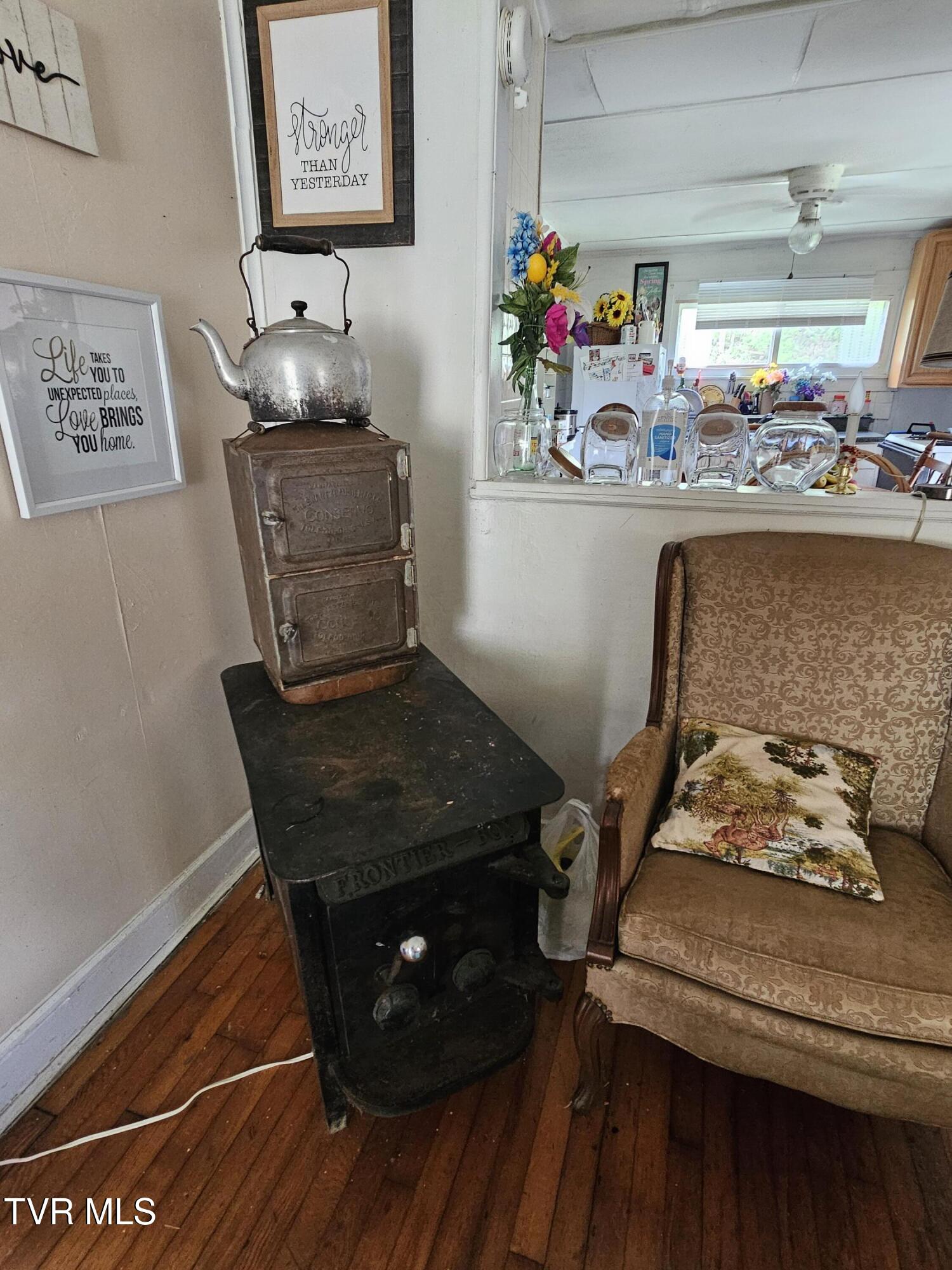 32222 Old Saltworks Road Meadowview, VA 24361 - Photo 6 of 15 20260417_135407