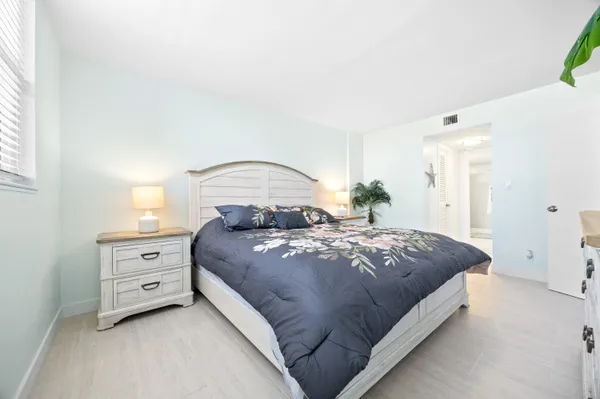 $2,300 | 501 East Dania Beach Boulevard, Unit 55B, Dania Beach, FL 33004