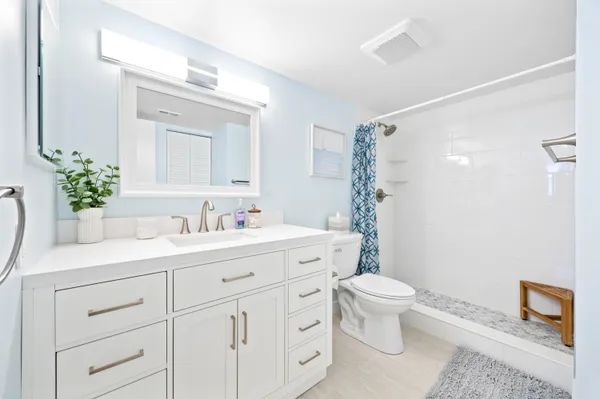 $2,300 | 501 East Dania Beach Boulevard, Unit 55B, Dania Beach, FL 33004